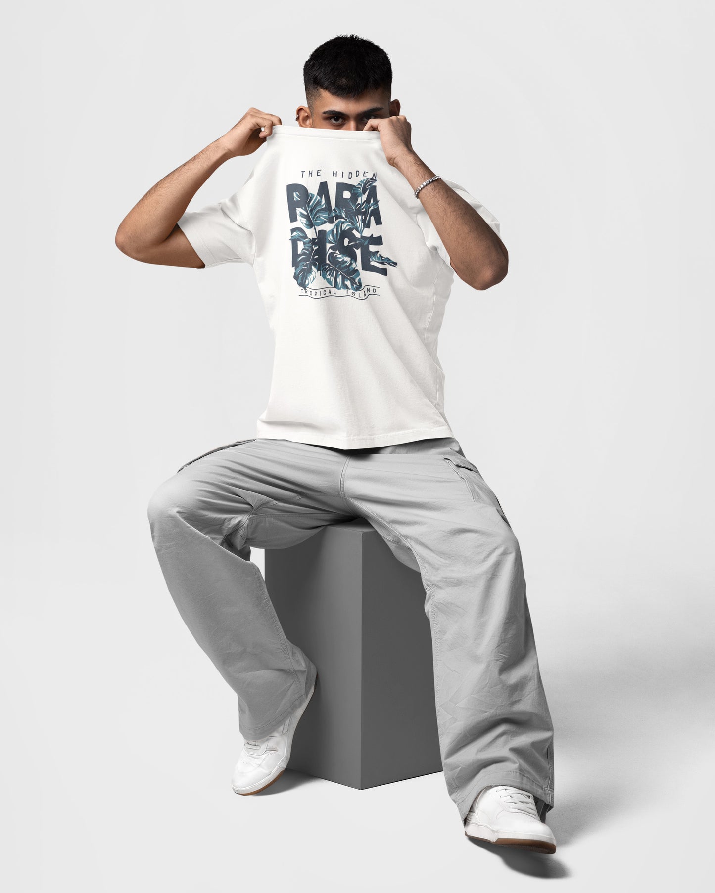 Para Rise: Graphic Printed Oversized Fit